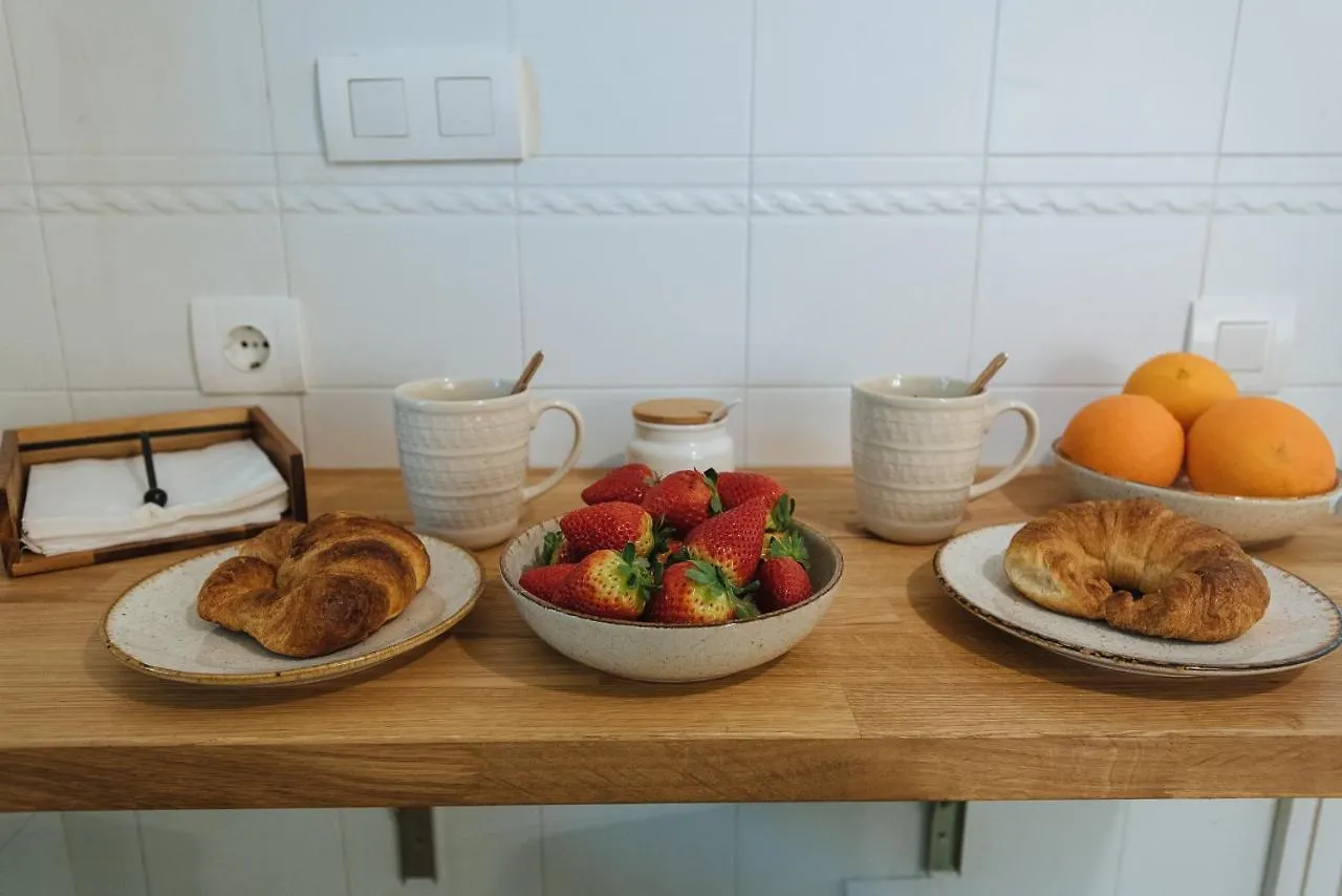 Apartment In Former Monastery With Patio In City Centre Free Parking